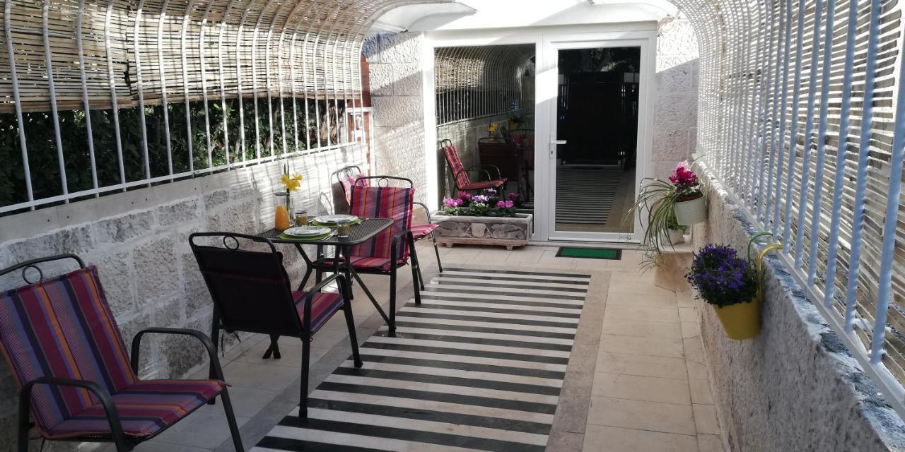 Ibis Your Cosy Oasis With Private Parking And Patio Spalato Esterno foto